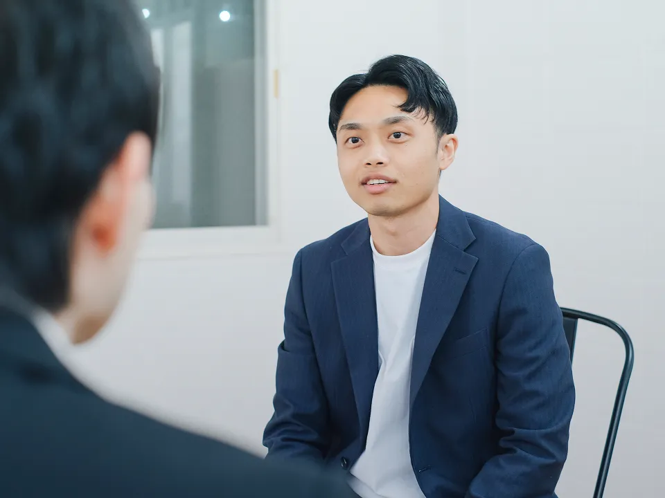 会話をしている代表取締役