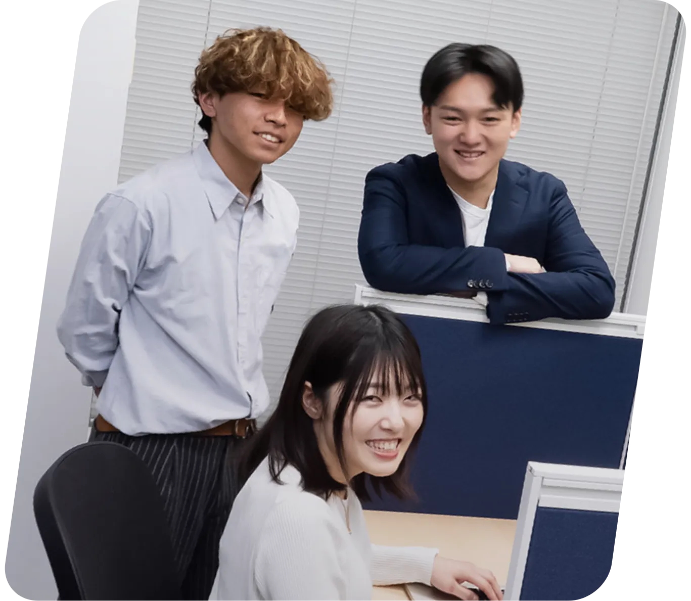 笑顔の社員たち